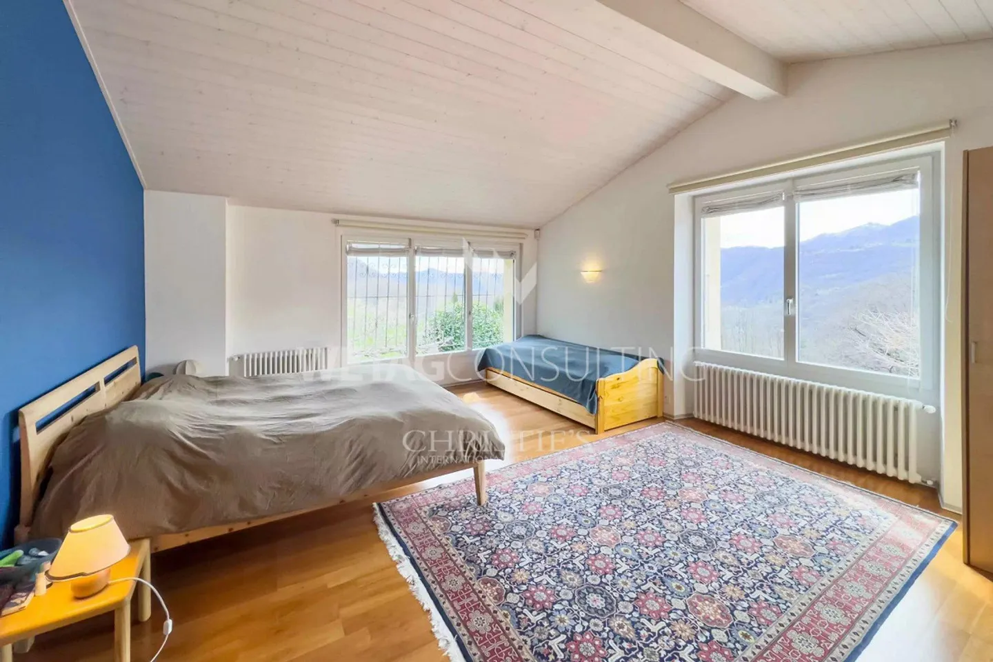 Villa elegante a Lugano-Vaglio con due case per gli ospiti e piscina all'aperto ... - Foto 5 di 13