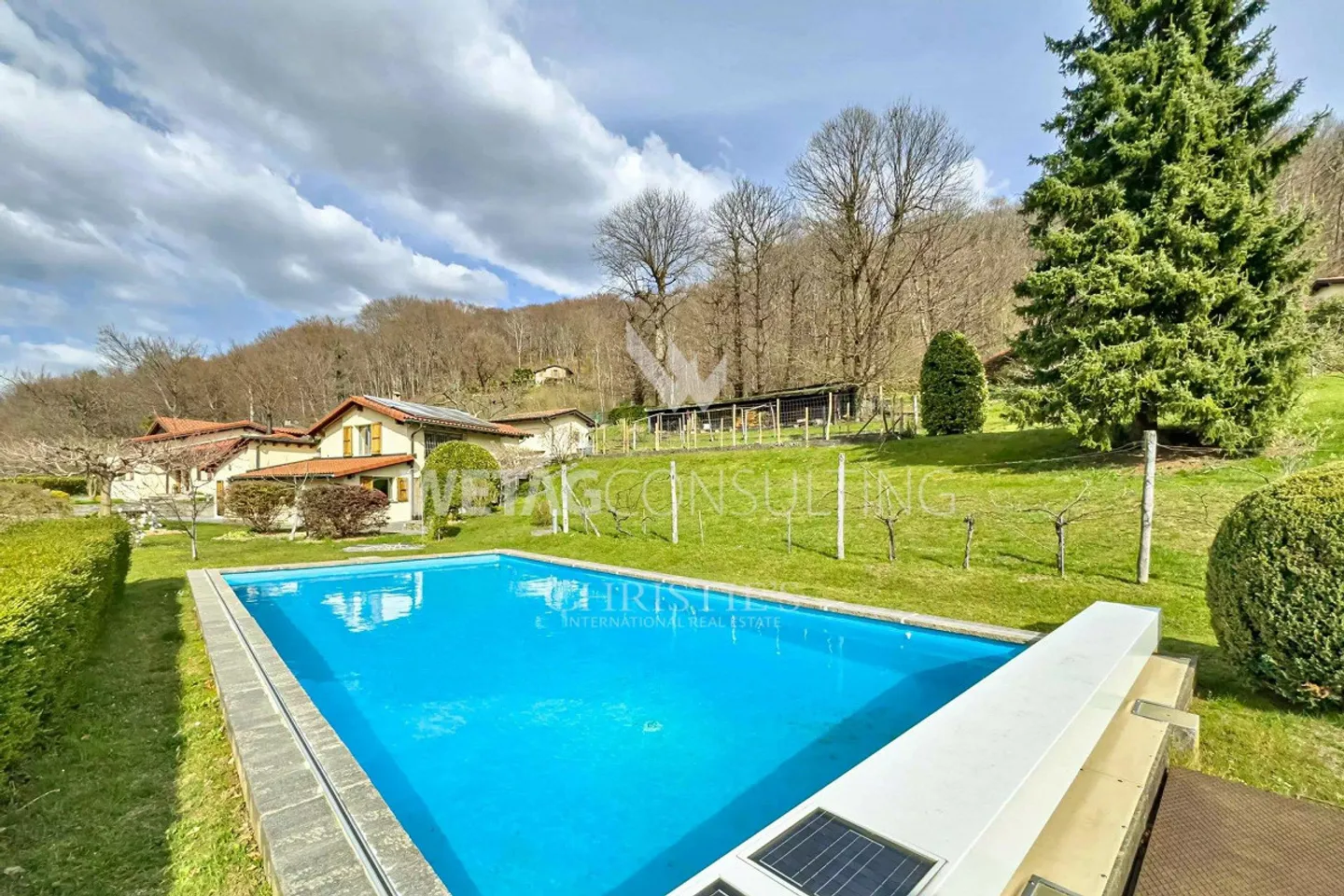 Villa elegante a Lugano-Vaglio con due case per gli ospiti e piscina all'aperto ... - Foto 6 di 13