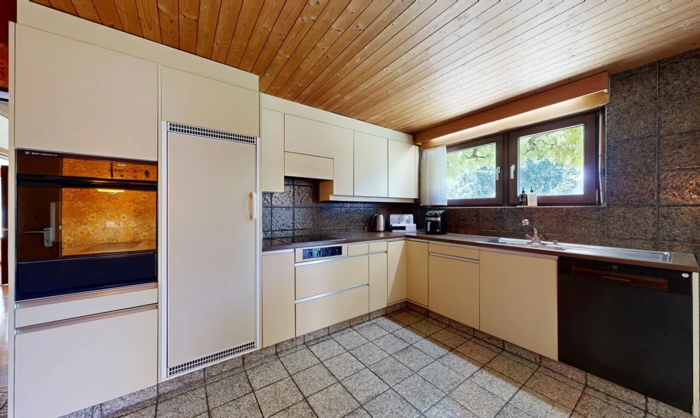 Maison individuelle spacieuse de 7,5 pièces avec jardin idyllique à Dornach - Photo 8 sur 11