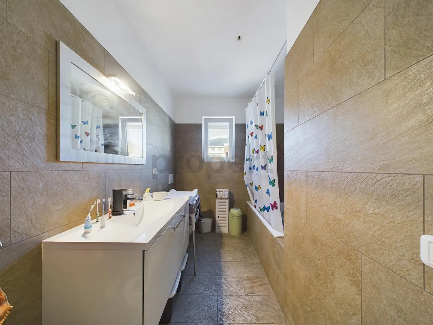 Elegant 4.5-room apartment in Bellinzona with a 30 sqm terrace - Photo 8 of 11