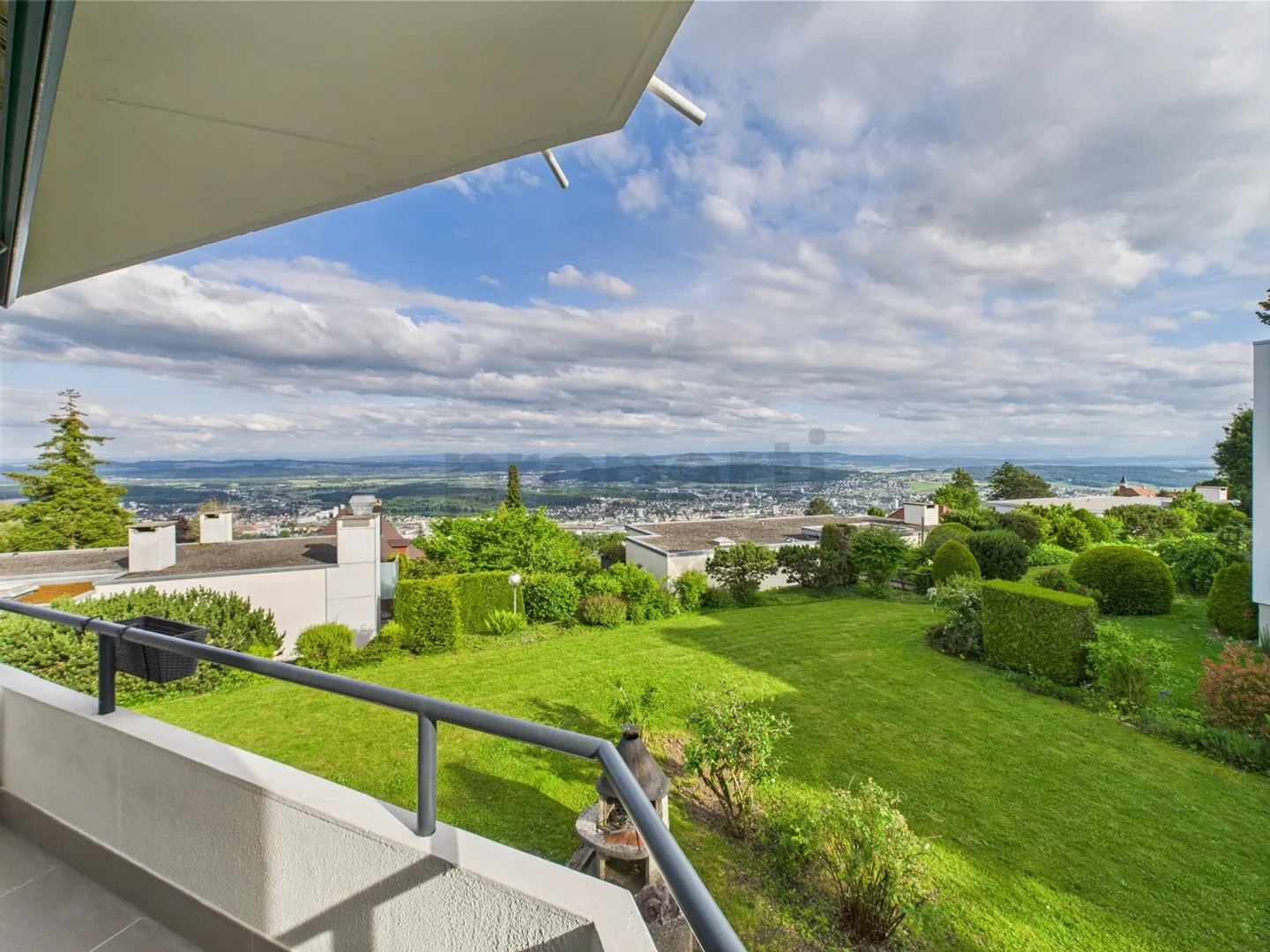 Renovierte 4,5-Zimmer-Wohnung mit Panoramablick - Foto 1 von 13