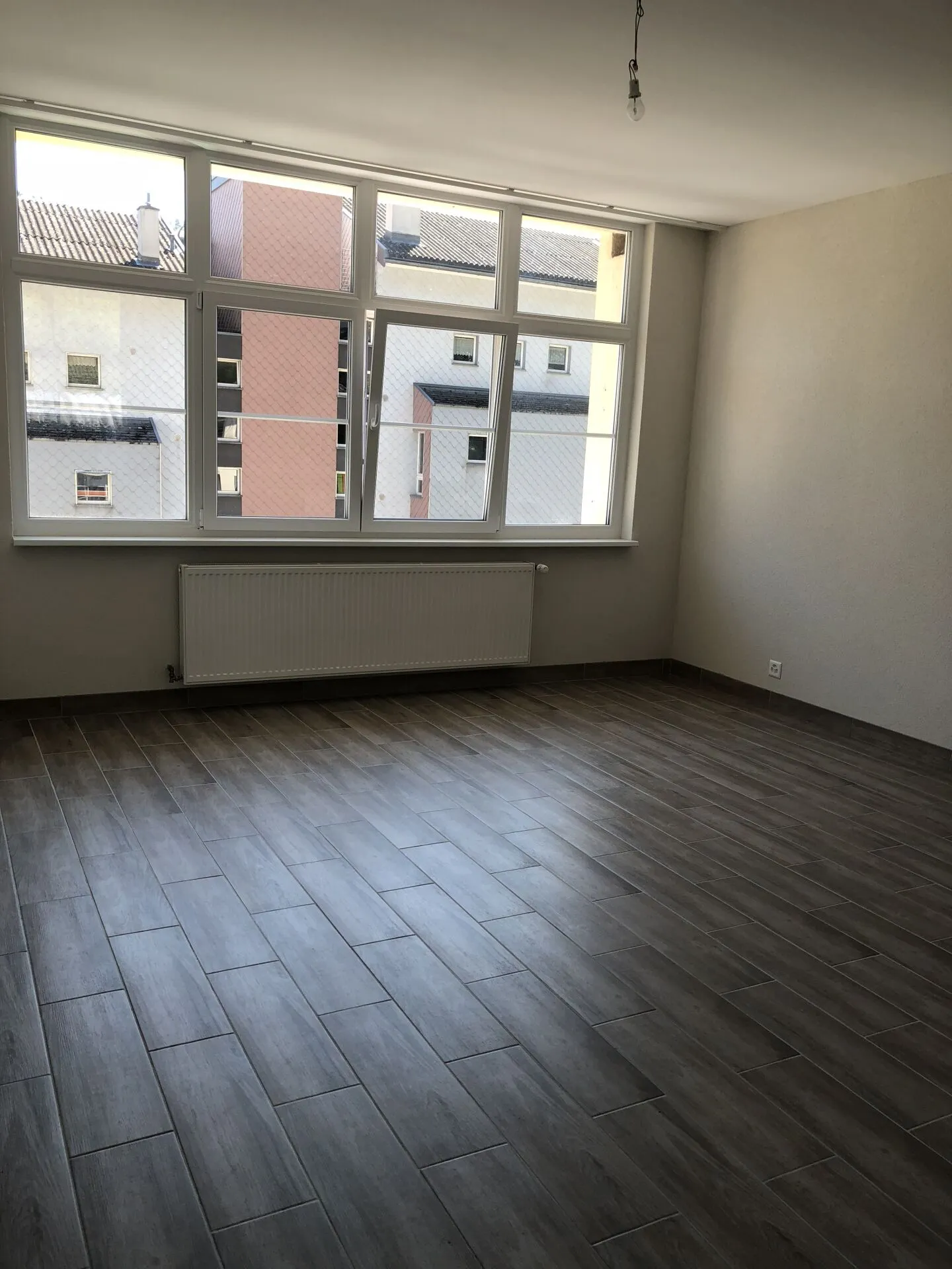 St-Imier, schönes Studio im 1. Stock - Foto 2 von 4