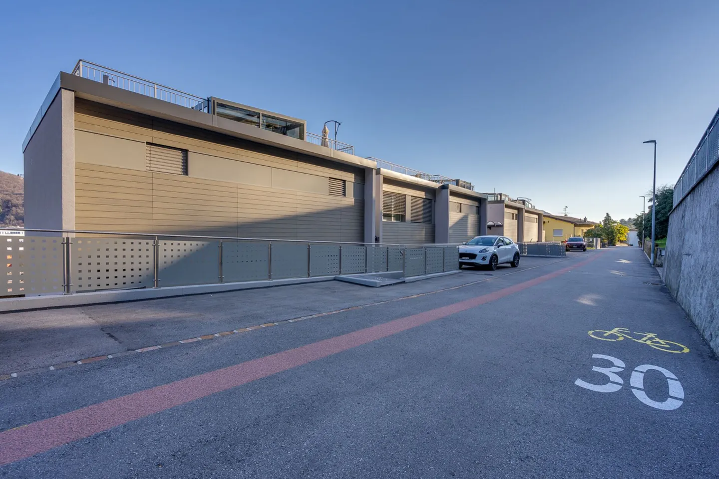 AGNO · DESIGN 2,5-ZIMMER-WOHNUNG MIT PANORAMATERRASSE - Foto 11 von 11