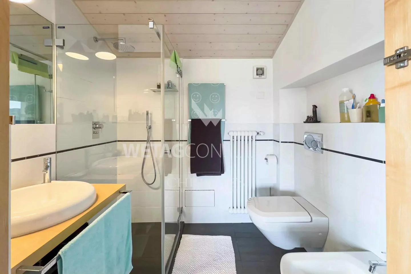 Villa elegante a Lugano-Vaglio con due case per gli ospiti e piscina all'aperto ... - Foto 11 di 13