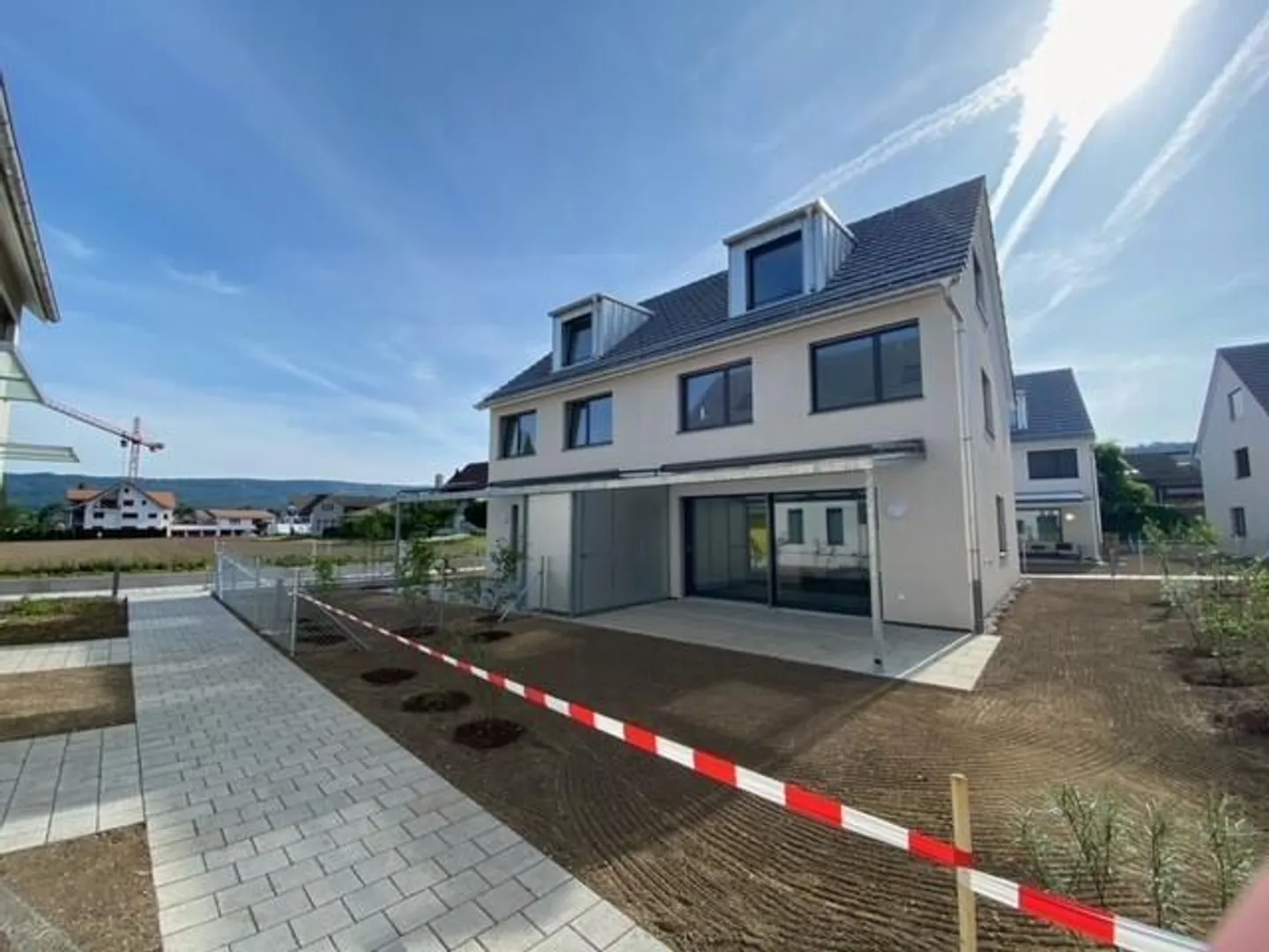 Lichtdurchflutetes Einfamilienhaus in Embrach - Foto 1 von 7