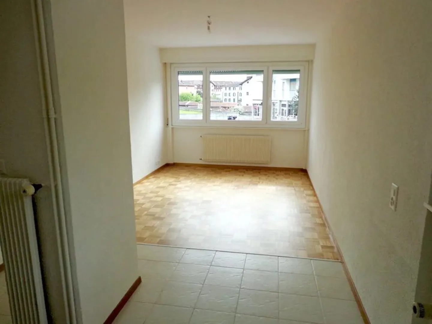Charmante 2-Zimmer-Wohnung in der Nähe des Zentrums von Renens. - Foto 2 von 7