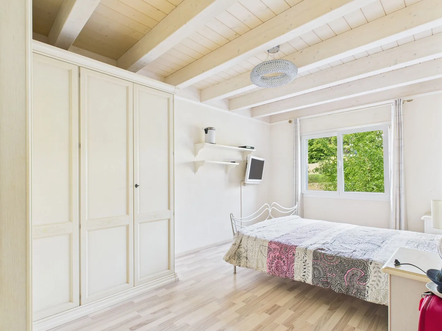 Family-friendly Minergie townhouse in Thürnen - with garden and plenty of space - Photo 7 of 13