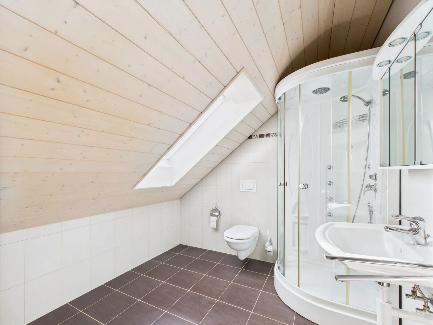 Family-friendly Minergie townhouse in Thürnen - with garden and plenty of space - Photo 12 of 13