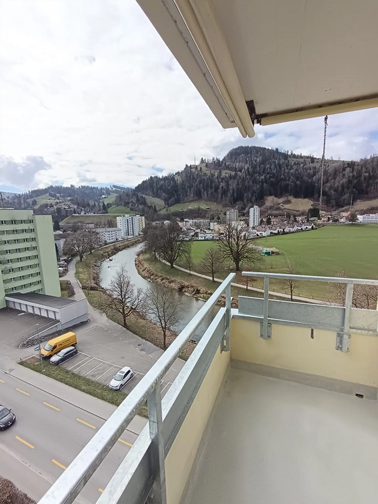 Bright and Cozy 4.5-Room Apartment in Wattwil - Photo 1 of 11