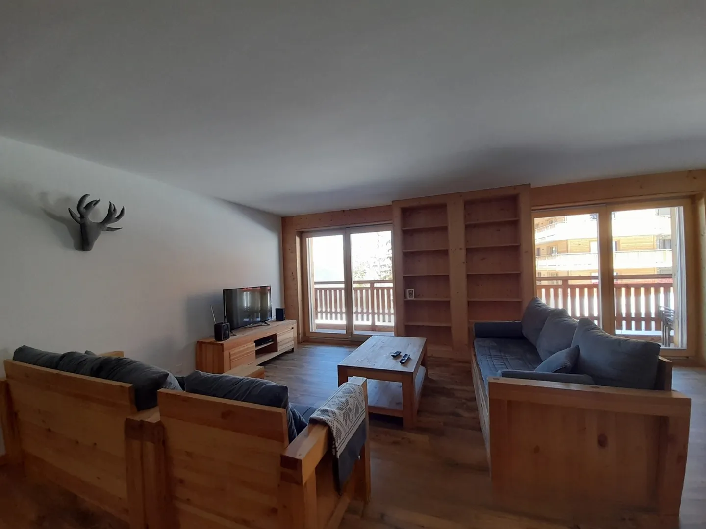 Ski-in Ski-out Apartment in Veysonnaz Floor 1 - Photo 3 of 13