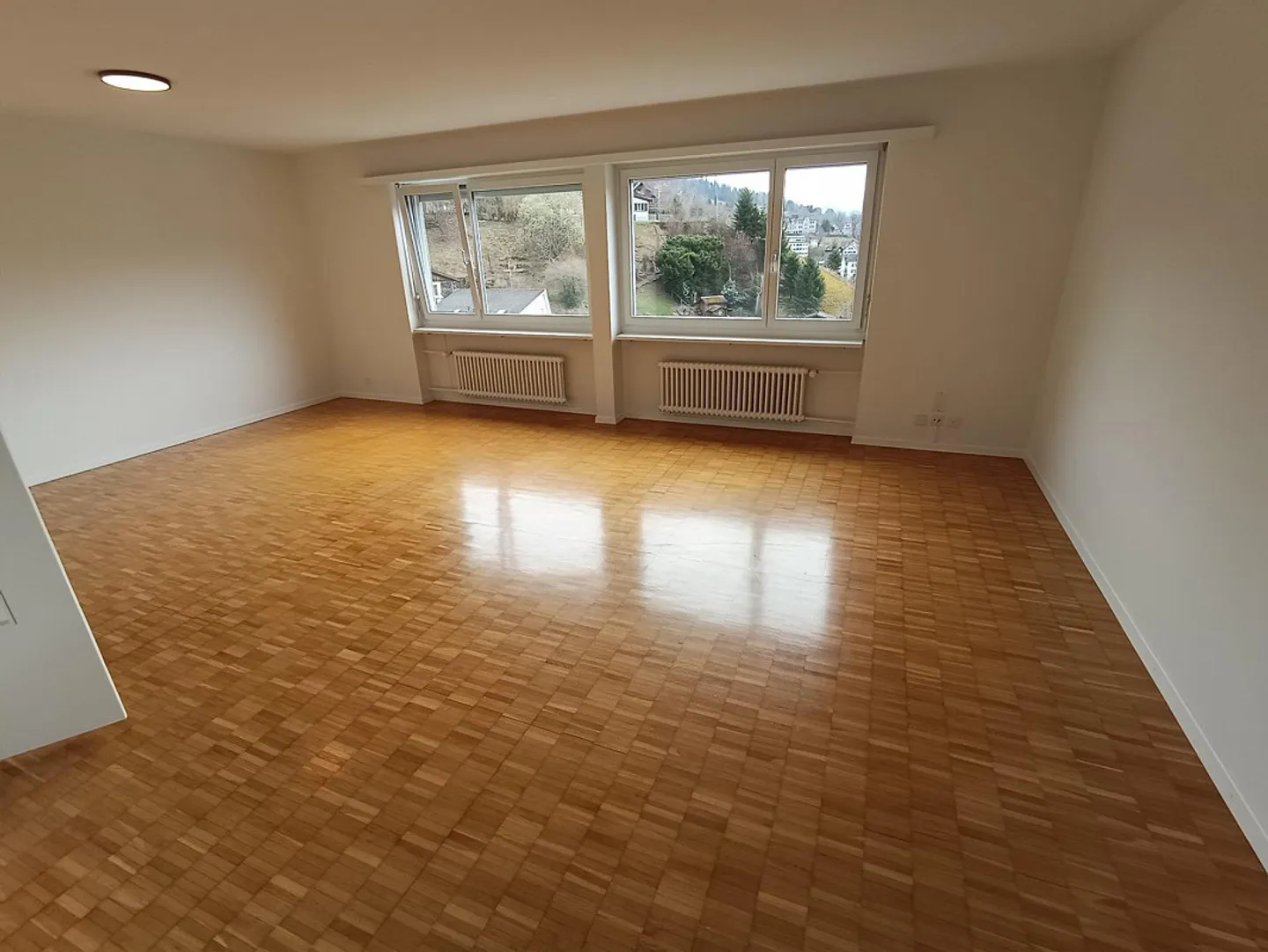 Bright and Cozy 4.5-Room Apartment in Wattwil - Photo 6 of 11