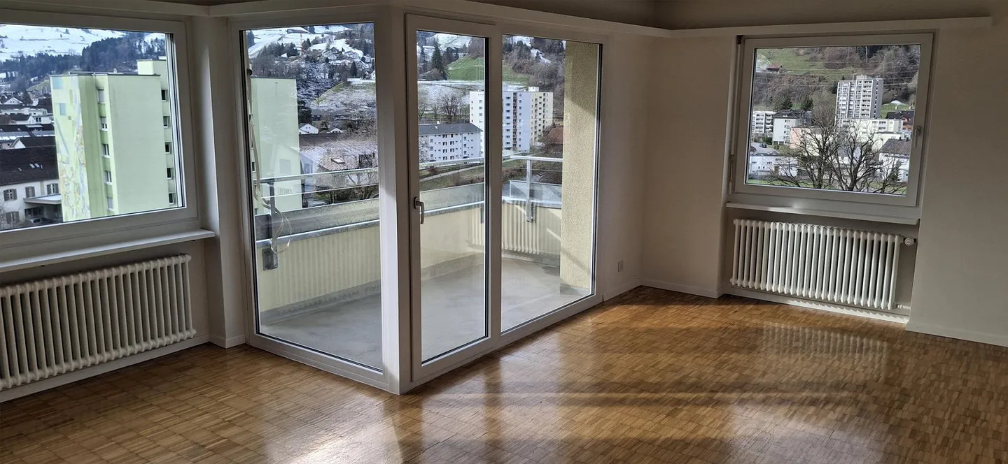 Bright and Cozy 4.5-Room Apartment in Wattwil - Photo 4 of 11