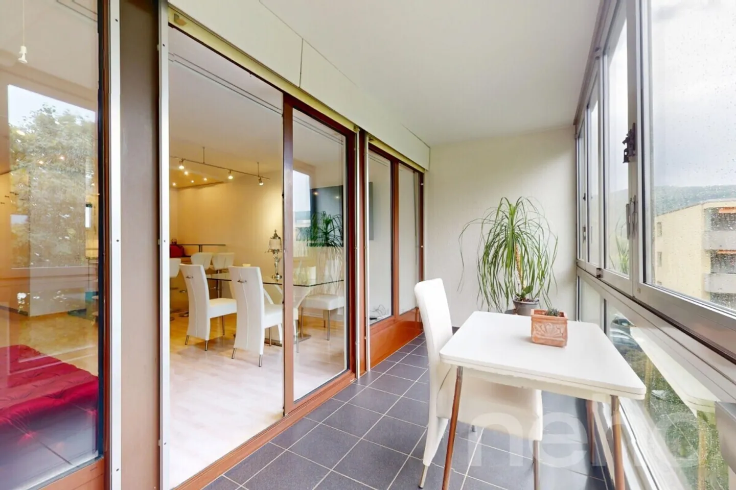 Duplex avec 2 balcons, garage et vue sur la verdure - Photo 5 sur 12