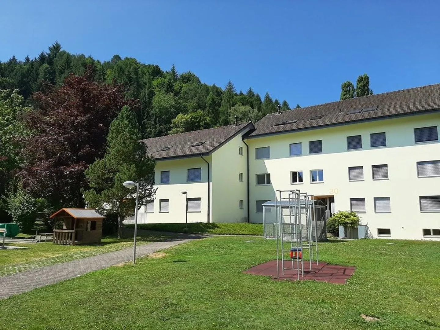 AFFITTARE SENZA CAUZIONE - appartamento recentemente ristrutturato nel verde - Foto 1 di 8