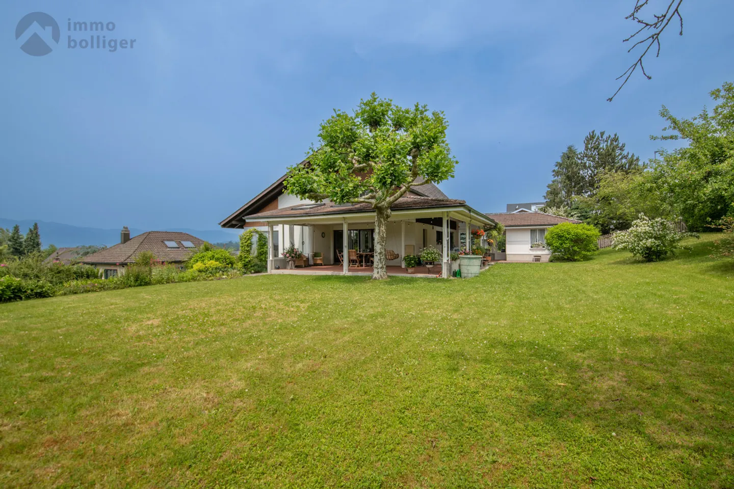 A home like no other - stylish architecture with veranda flair - Photo 16 of 16
