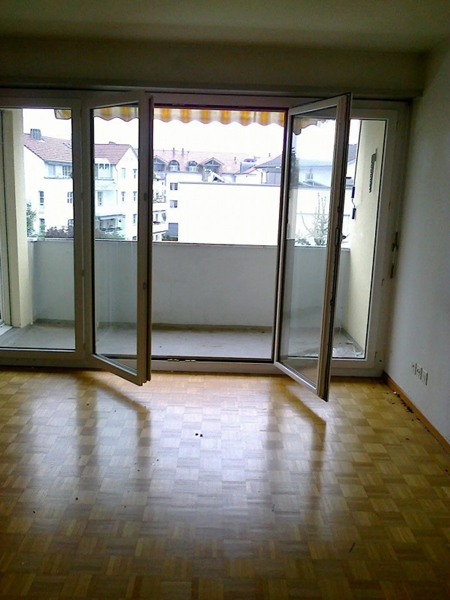 Limité : Appartement Charmant en Emplacement Central - Photo 2 sur 9