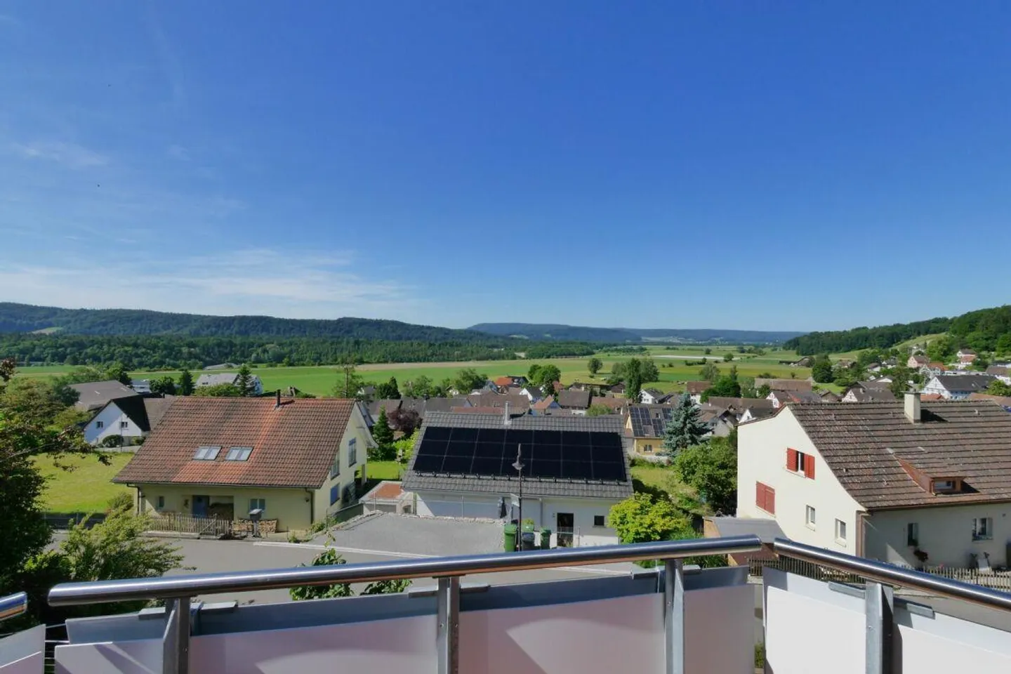 15 minuti da Bülach: Casa unifamiliare indipendente in posizione panoramica con due D... - Foto 8 di 13