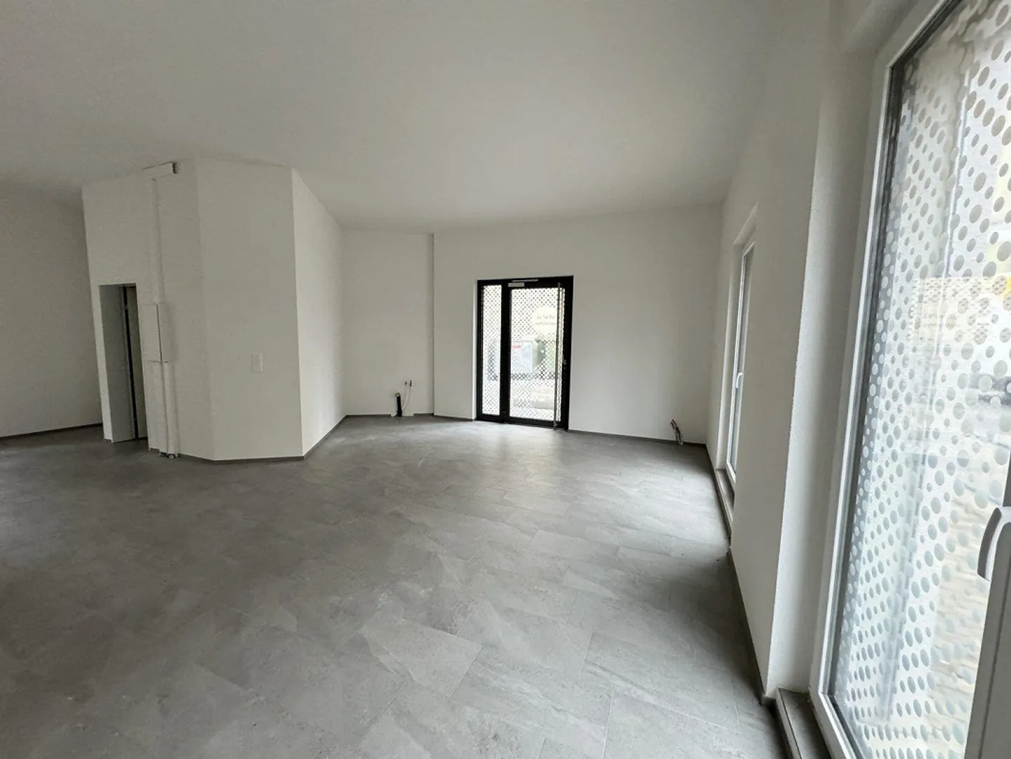 Vielseitige Gewerbeeinheit in Neuhausen - Foto 3 von 6