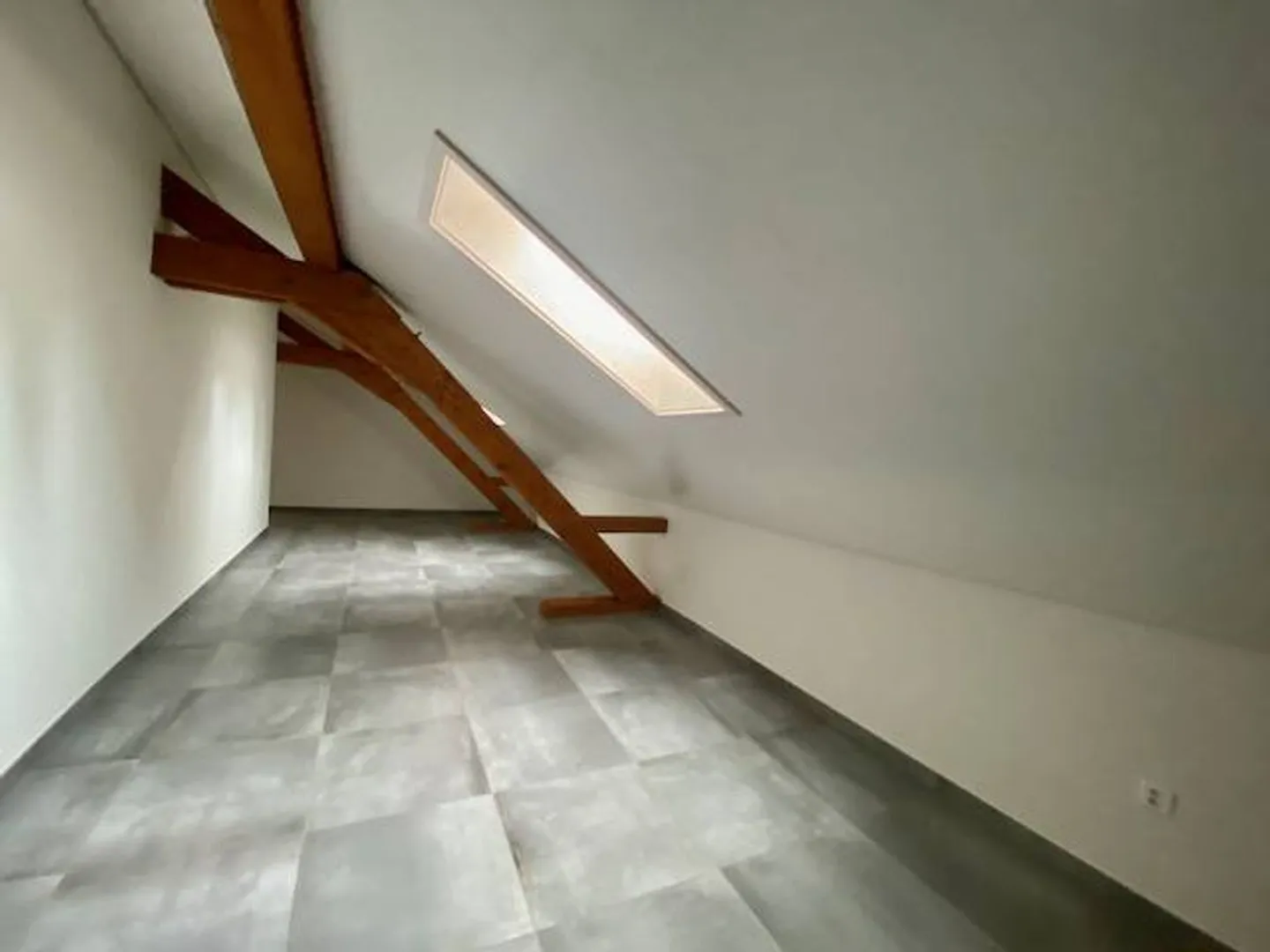 Magnifico appartamento spazioso, adatto a persone con mobilità ridotta, 3 stanze, nelle soffitte, con ascensore - Foto 4 di 8