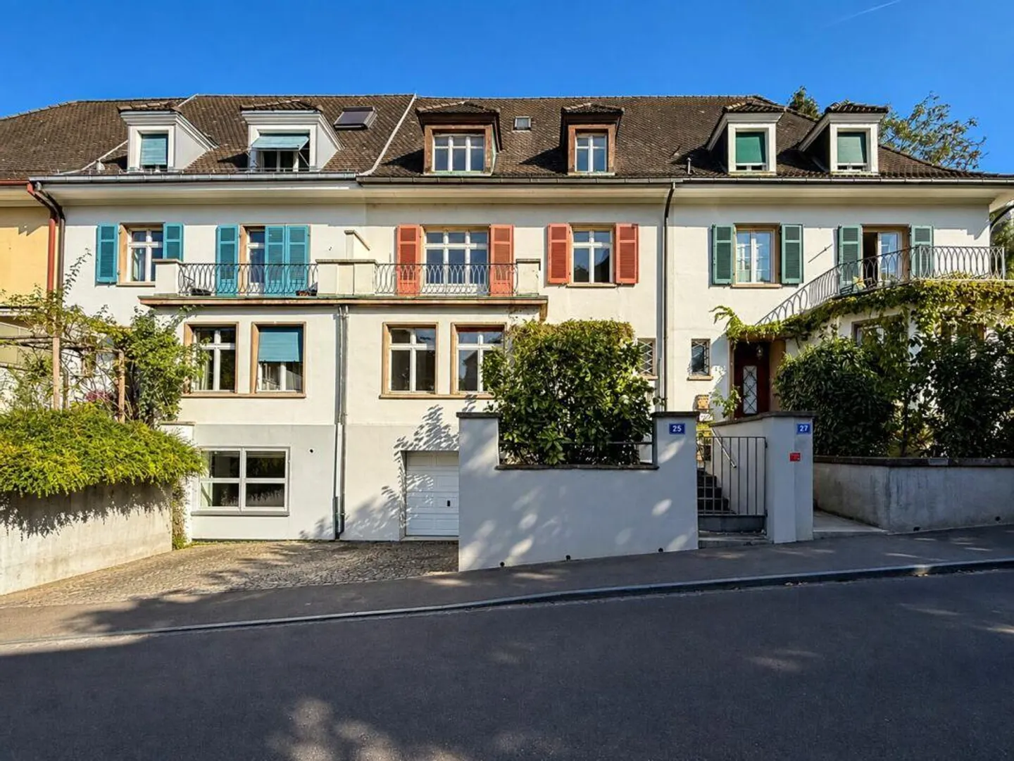 Representative Townhouse with 250m2 in Gundeli - Photo 1 of 12