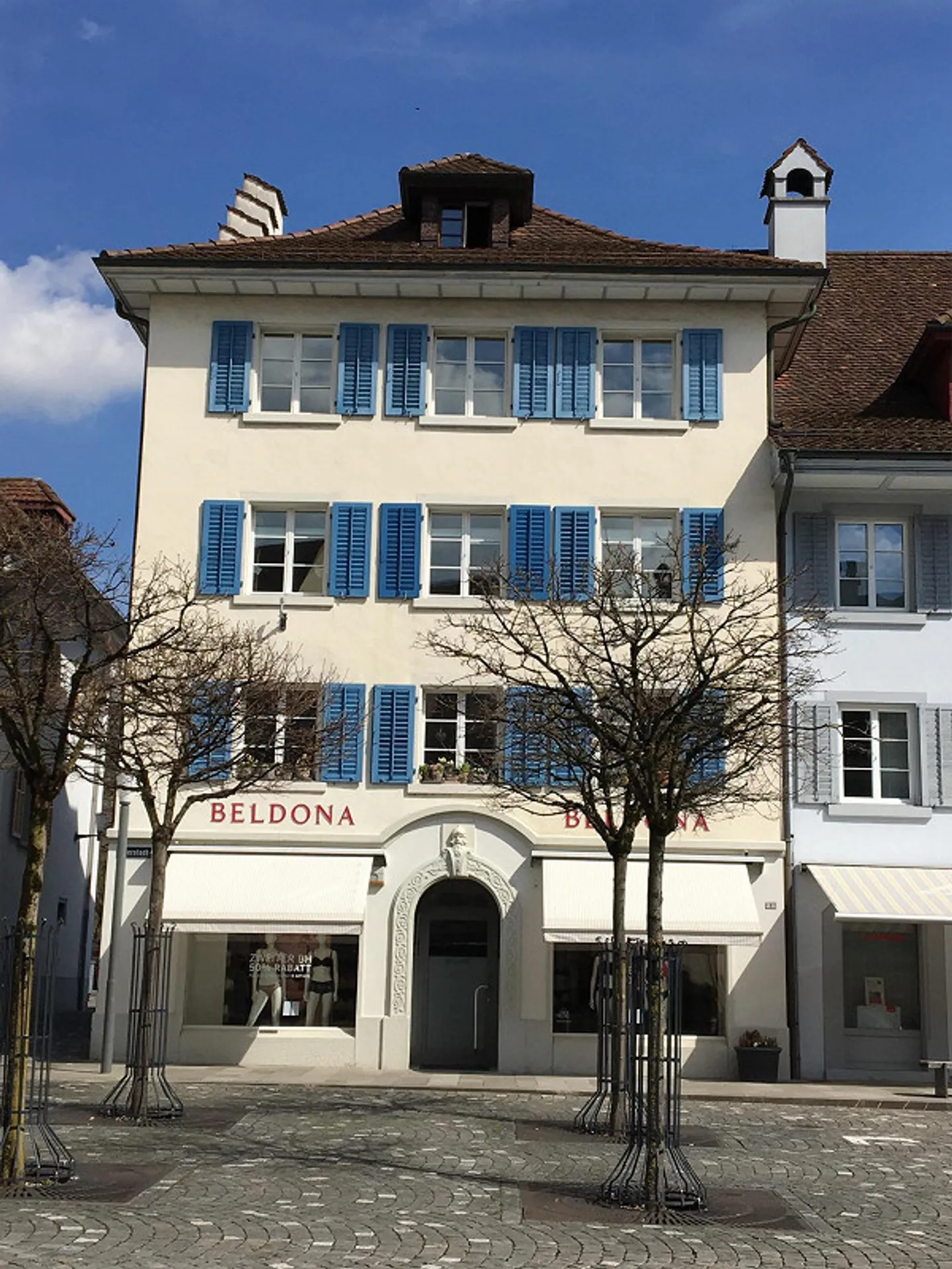 2 Room Attic Apartment - Photo 2 of 7