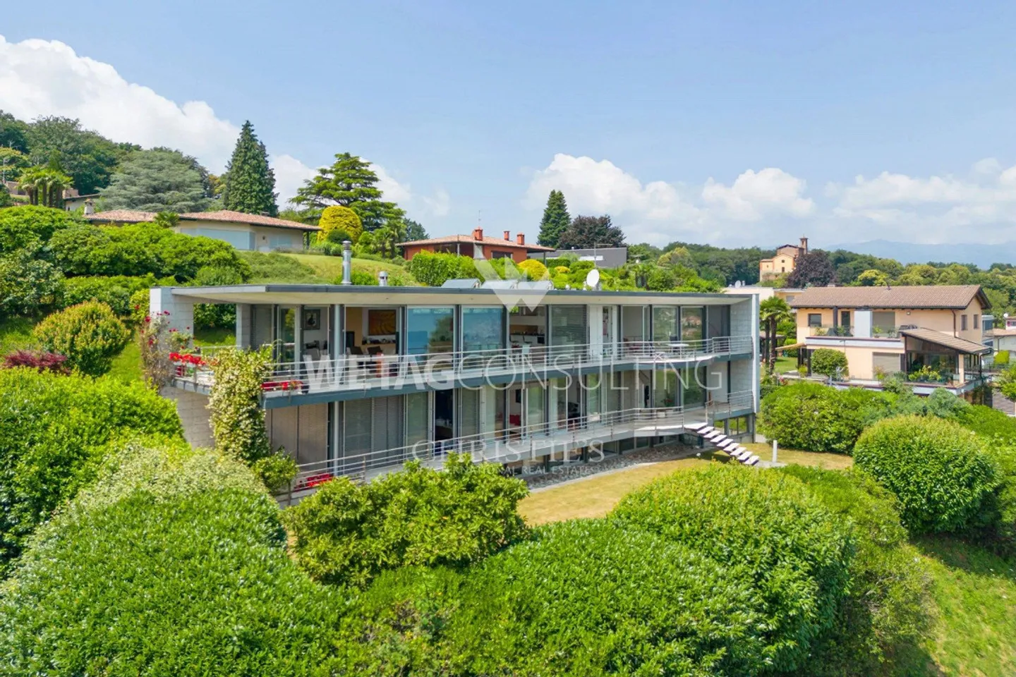 Lugano-Carona: villa moderna a Carona con vista sul lago di Lugano... - Foto 1 di 13