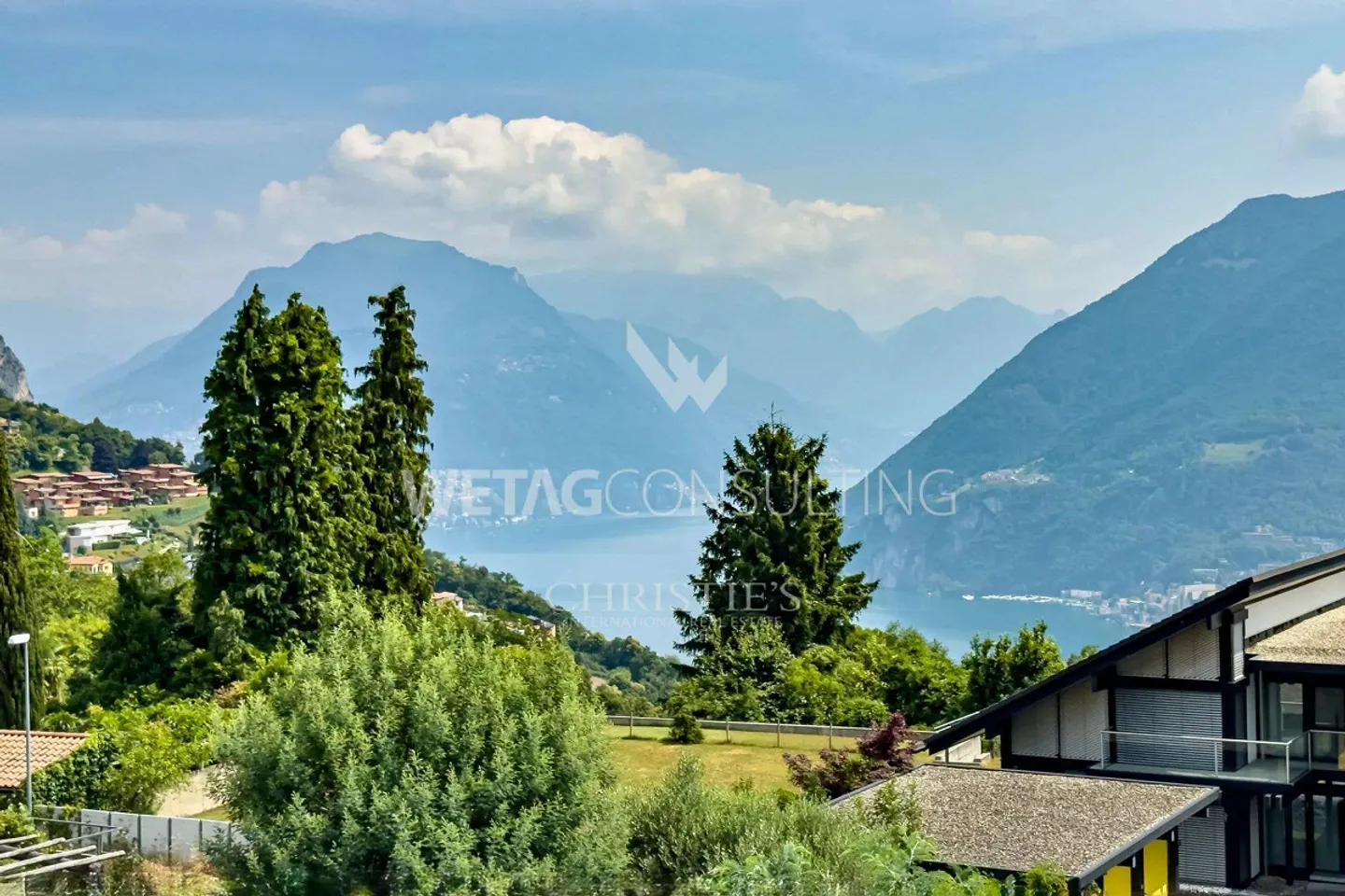 Lugano-Carona: villa moderna a Carona con vista sul lago di Lugano... - Foto 2 di 13
