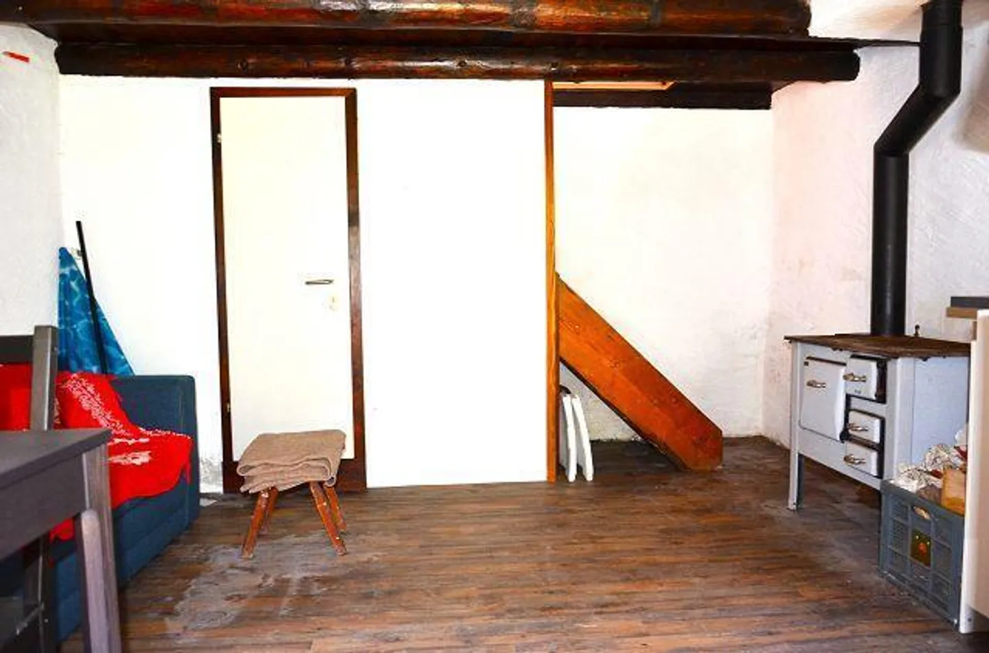 2 Rustic Houses in the Mountains with Small Garden - Photo 3 of 13