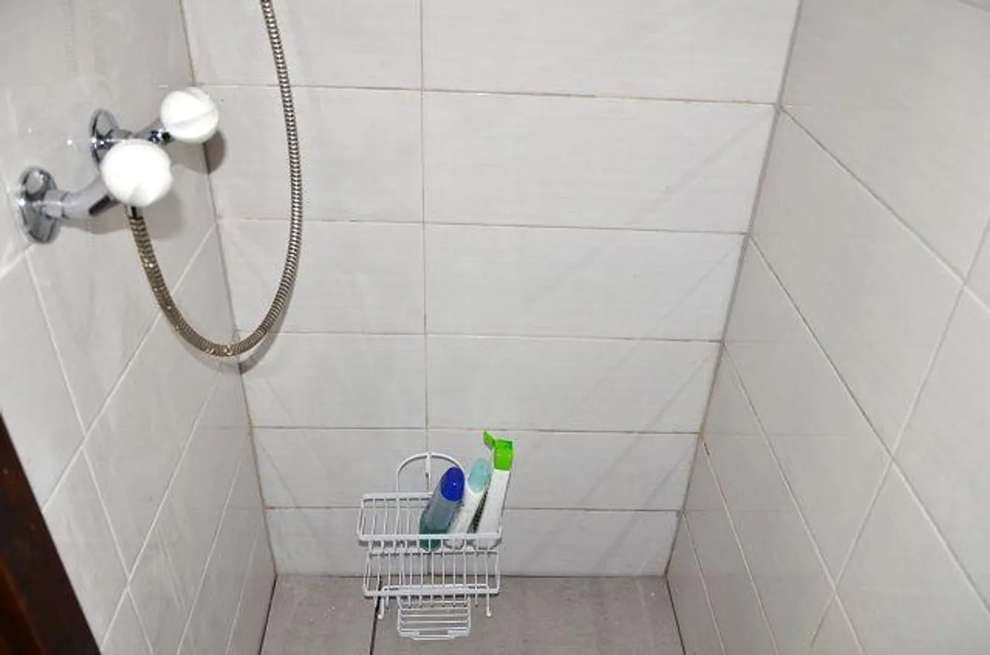 2 Rustic Houses in the Mountains with Small Garden - Photo 9 of 13