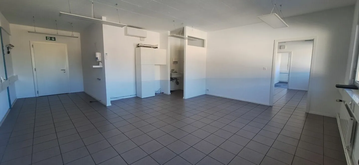 Gewerbliche Immobilie in Wallis - Foto 2 von 7