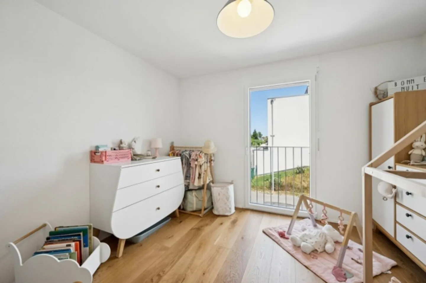 Modernes 5.5-Zimmer-Reihenmittelhaus in Seenähe - Ihr neues Zuhause in Sugiez - Foto 7 von 13