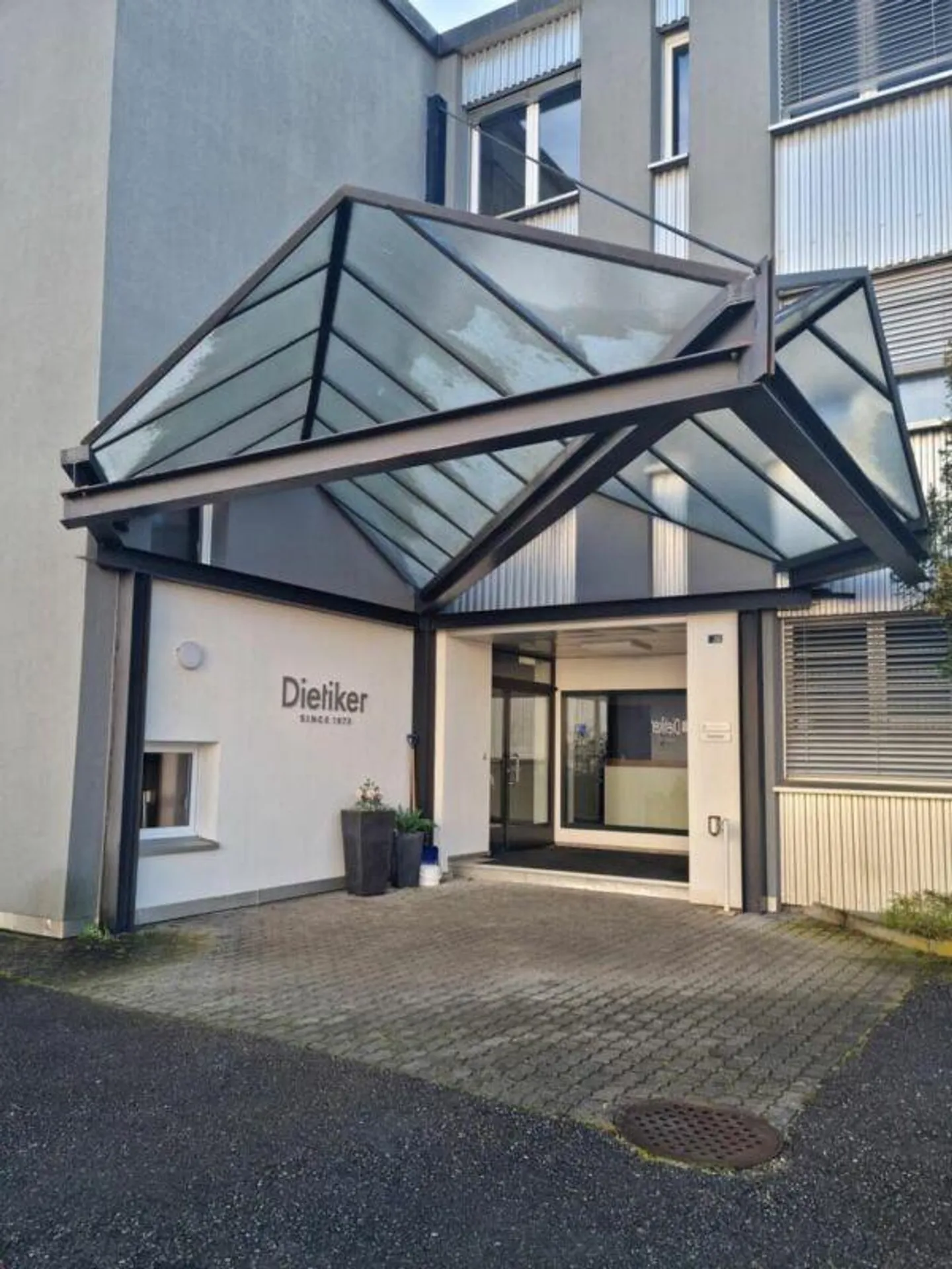 Gewerbe / Lager / Büroräumlichkeiten an TOP Lage - Foto 2 von 4