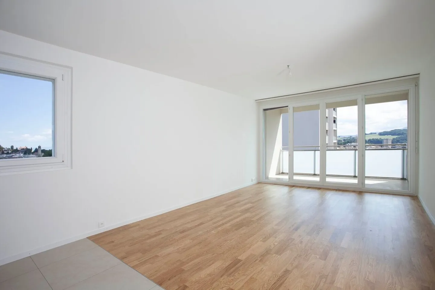 Appartement rénové de 3,5 pièces à Fribourg ! - Photo 4 sur 8