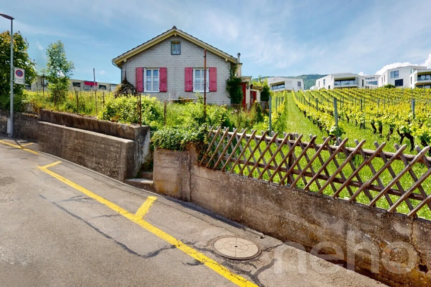 Magnifica casa indipendente da ristrutturare a Boudry - Foto 1 di 13