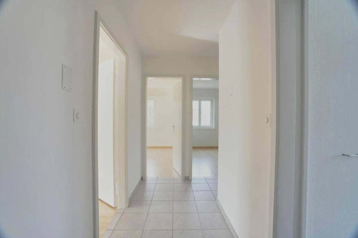 Appartement confortable de 3,5 pièces près du centre - Photo 4 sur 12