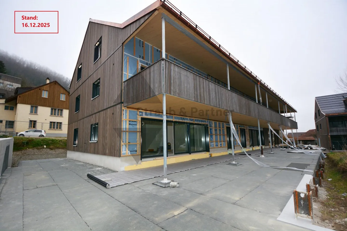 APPARTAMENTO SPAZIOSO CON CAMERA AGGIUNTIVA | GRANDE TERRAZZA | POSIZIONE SOLEGGIATA - Foto 2 di 8