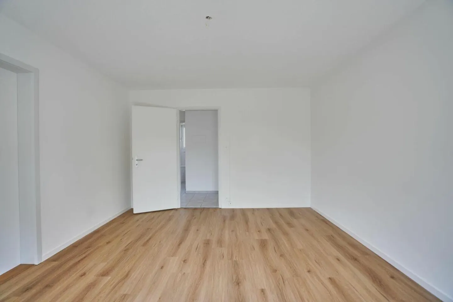 Appartement confortable de 3,5 pièces près du centre - Photo 7 sur 12
