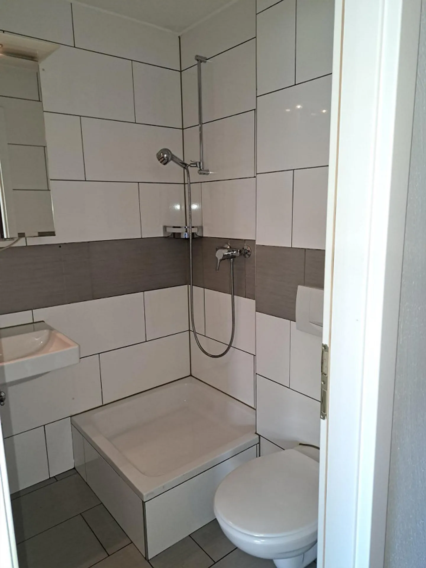 Appartement 1 pièce, 1er étage à droite - Photo 5 sur 7