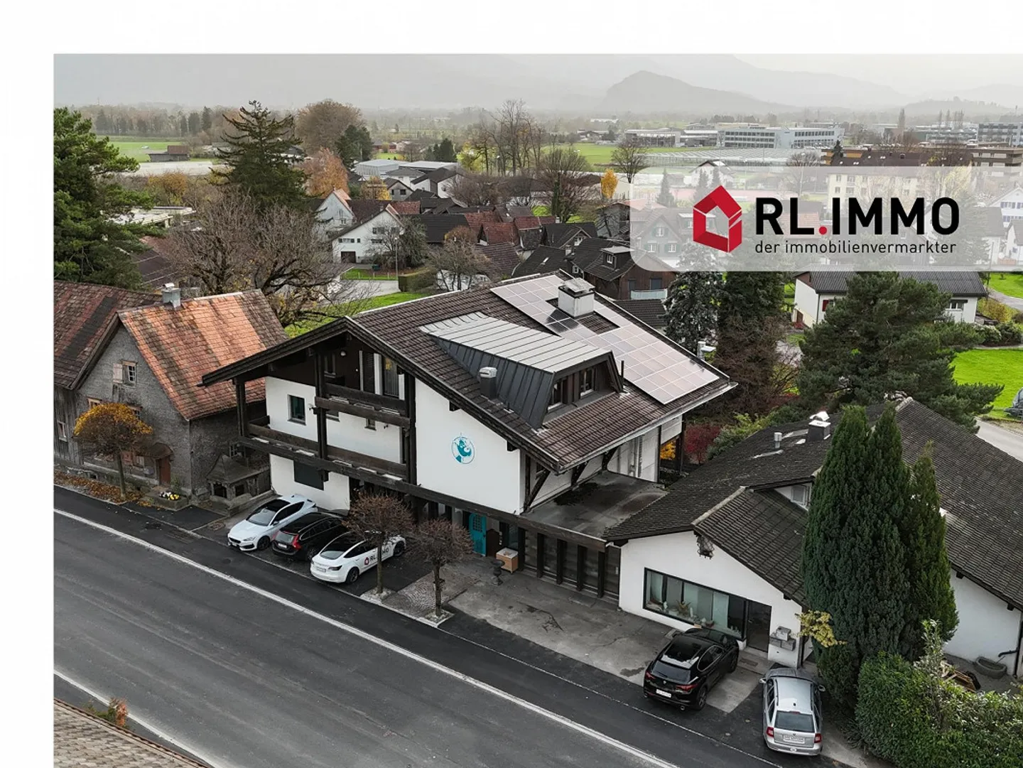 Bâtiment résidentiel et commercial polyvalent avec charme - Photo 1 sur 9