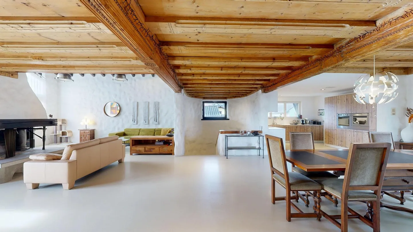 Bâtiment résidentiel et commercial polyvalent avec charme - Photo 3 sur 9