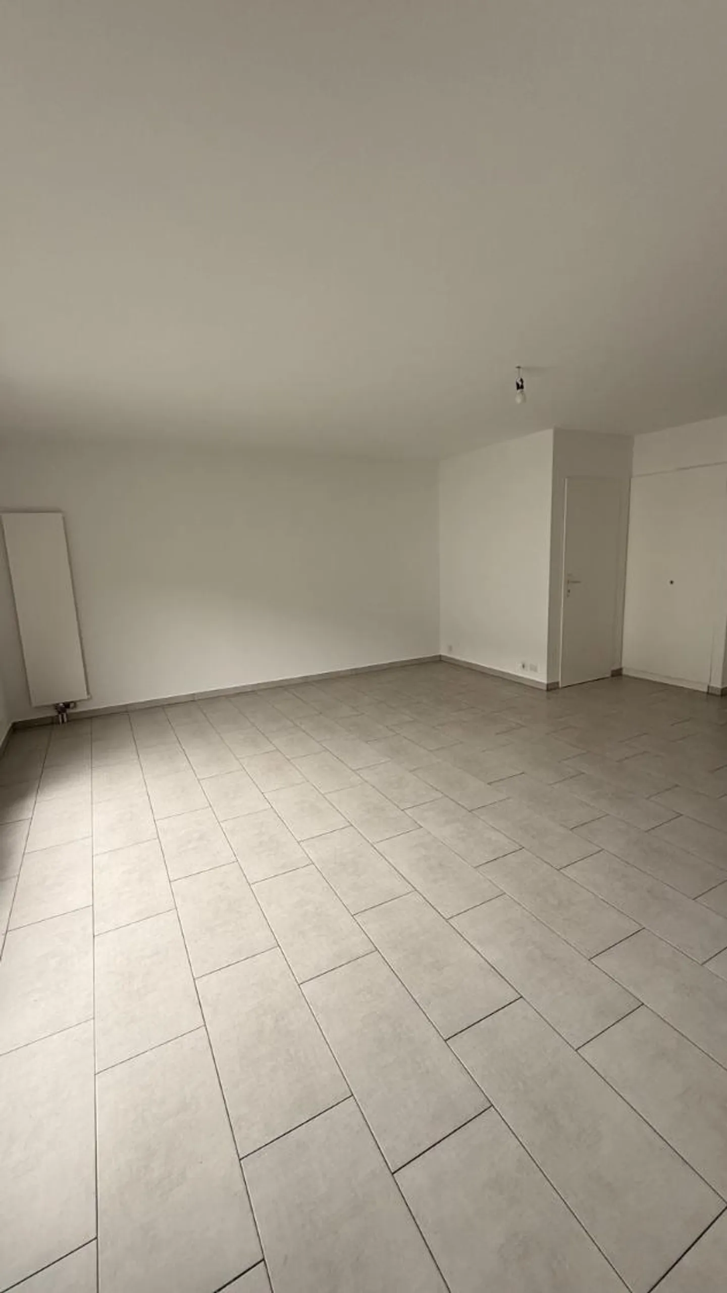 Studio charmant au 1er étage à Bex - Photo 2 sur 6
