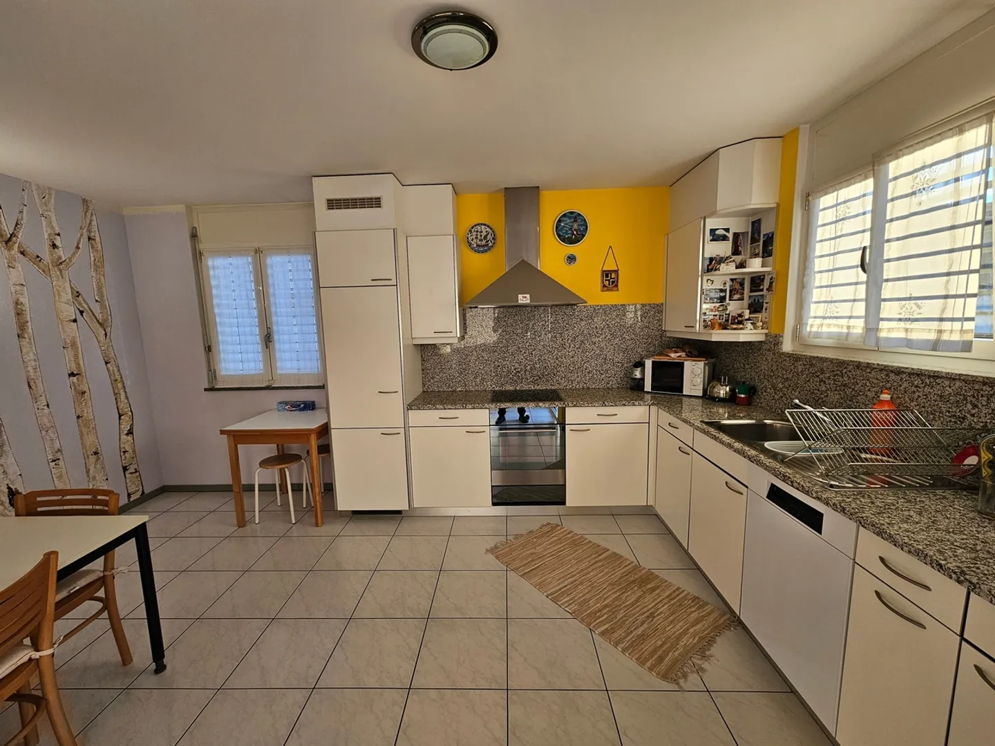 Charmante 4,5-Zimmer-Wohnung mit großer Terrasse in Gordola - Foto 4 von 12
