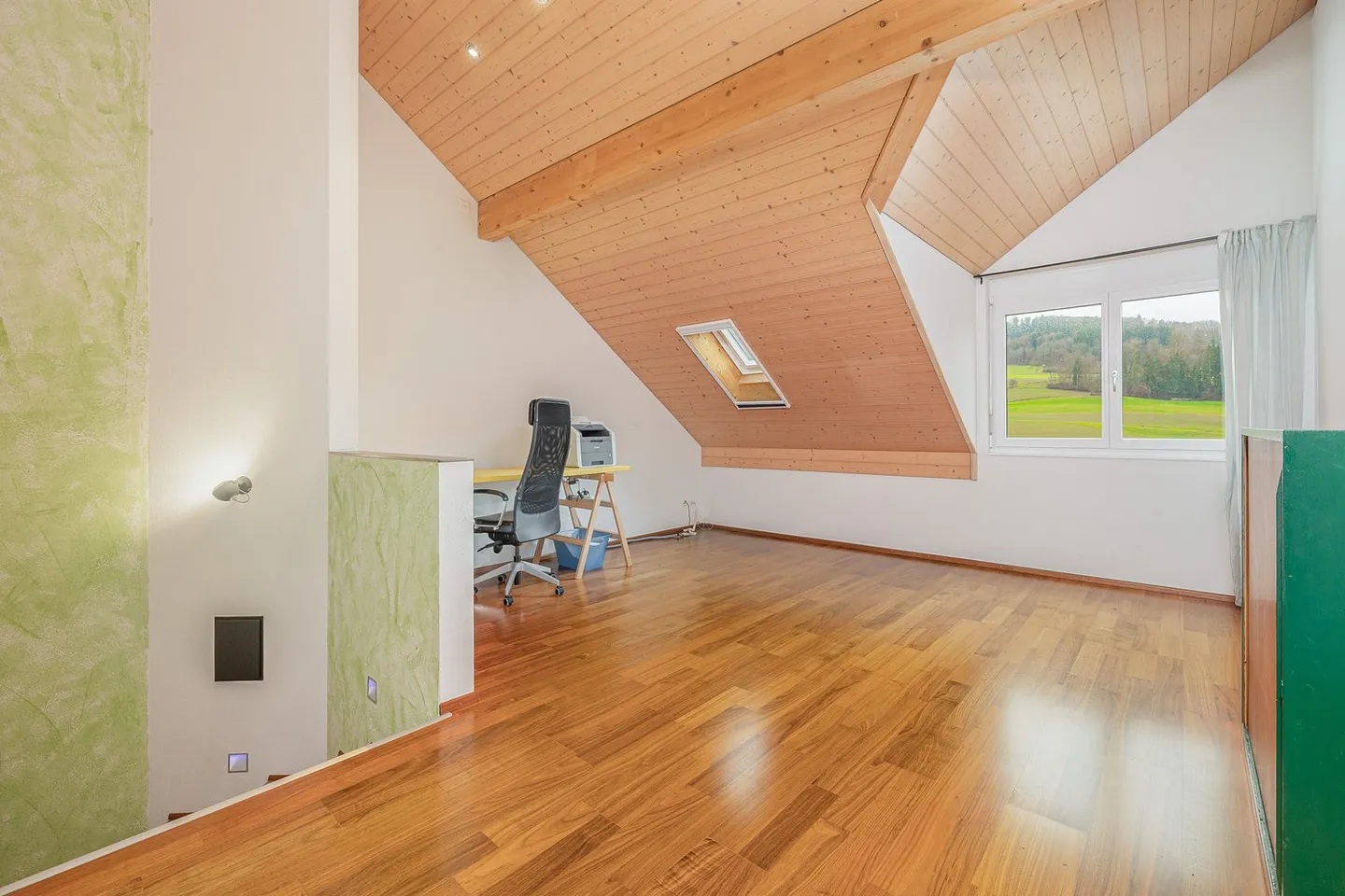 6.5-Room Double Family House with 4-5 Car Garage and Car Lift - Photo 11 of 18