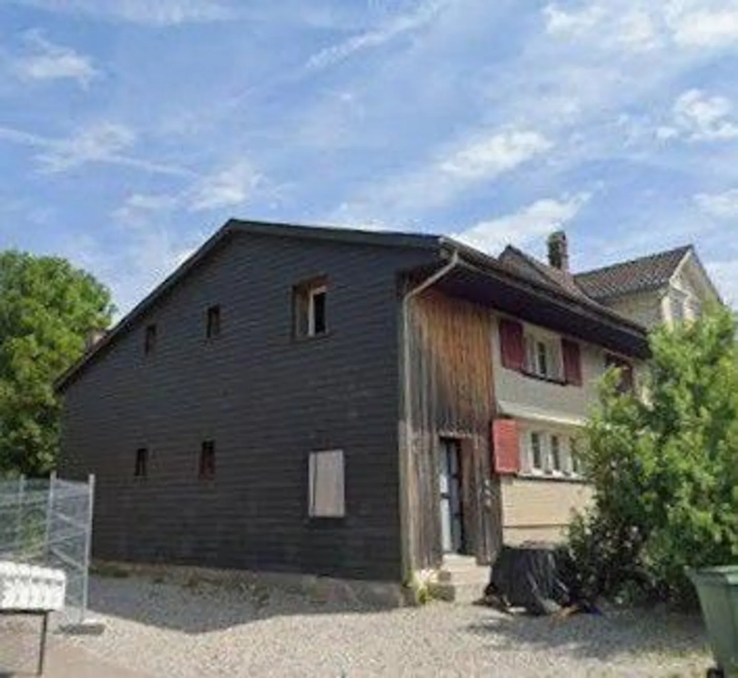 Two-family house - Photo 4 of 13