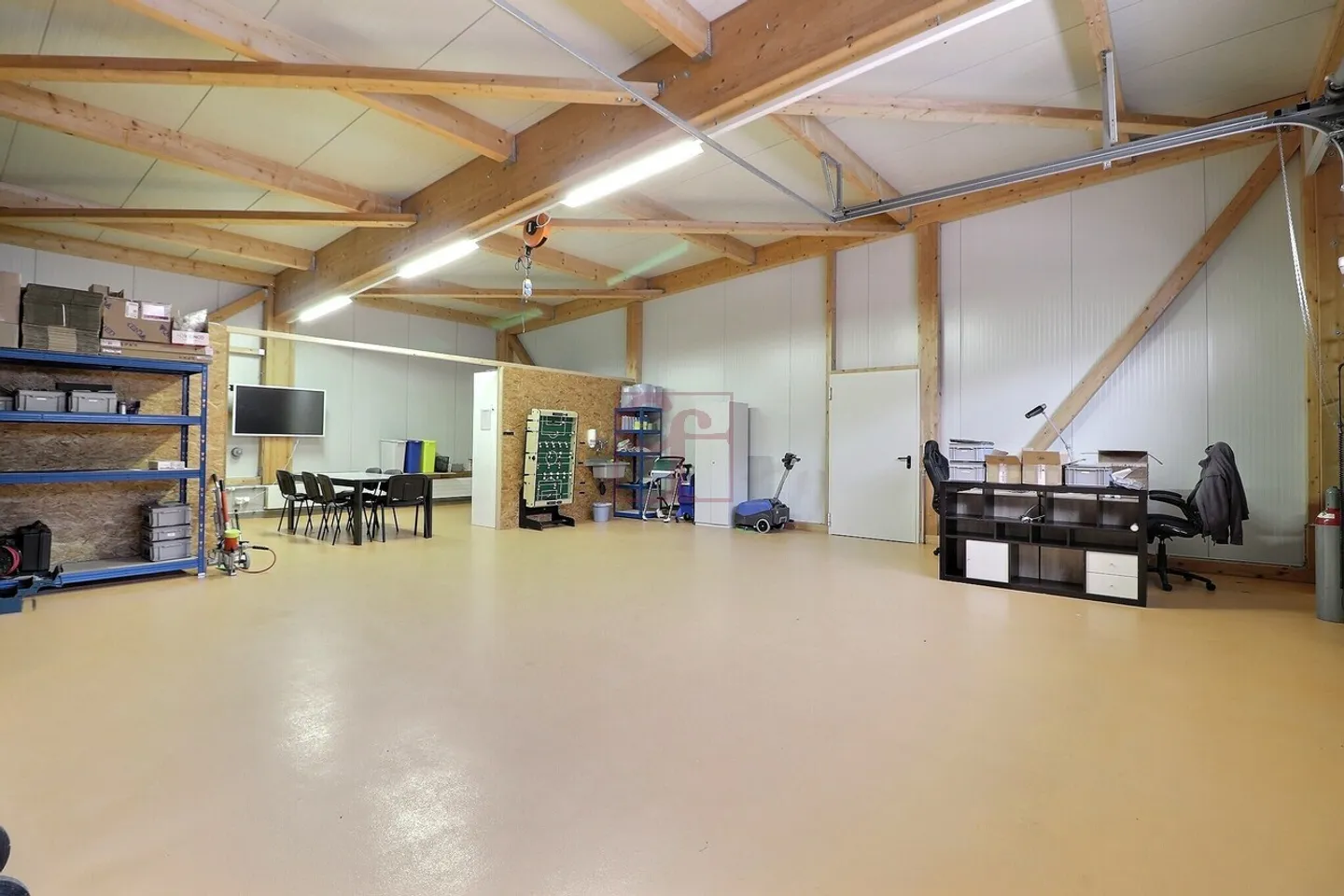 Mixed-use building for sale - Photo 7 of 7