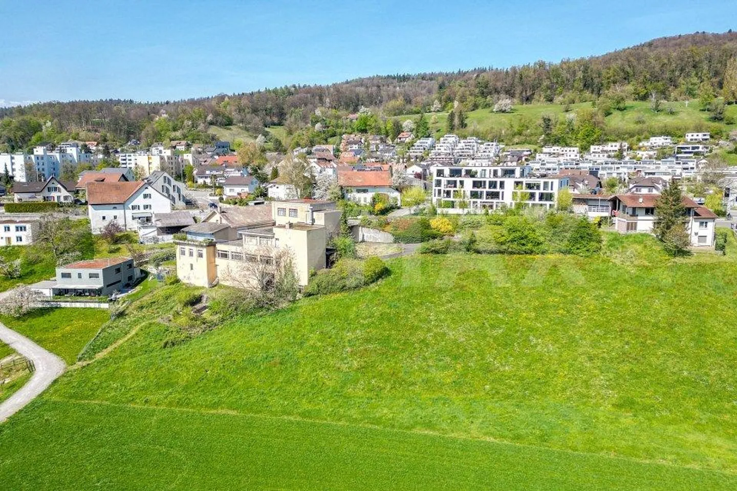 Plot 5,515 m² (3,701 m² building land) in an unobstructed view location - Photo 1 of 8
