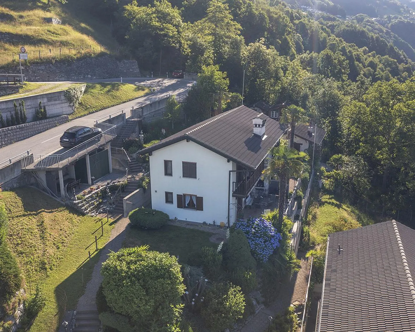 House with terrace idyll and Mediterranean garden flair - Photo 16 of 30