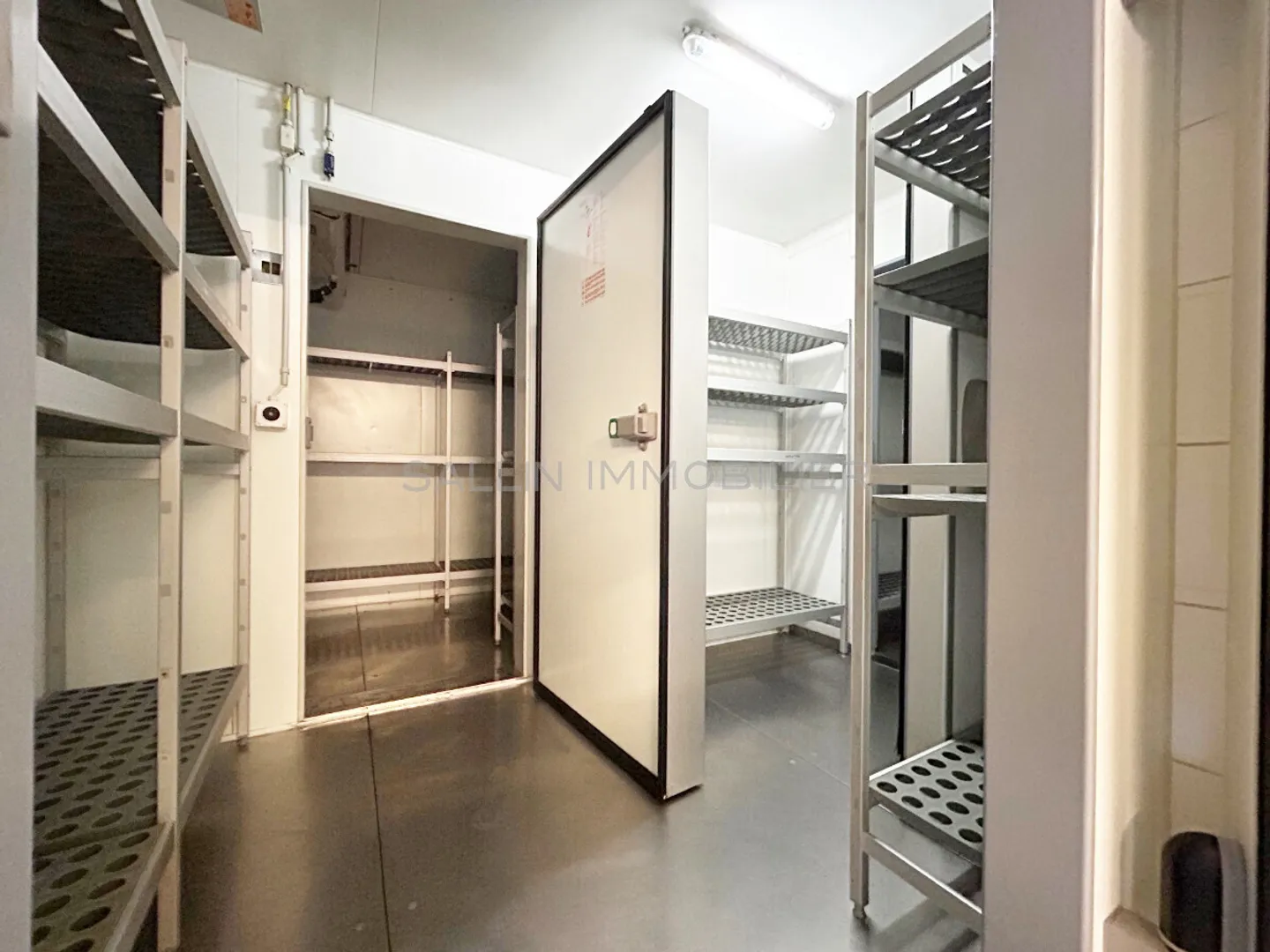 RESTAURANT/COMMERCIAL SPACE OF 418 M2 - Photo 18 of 21