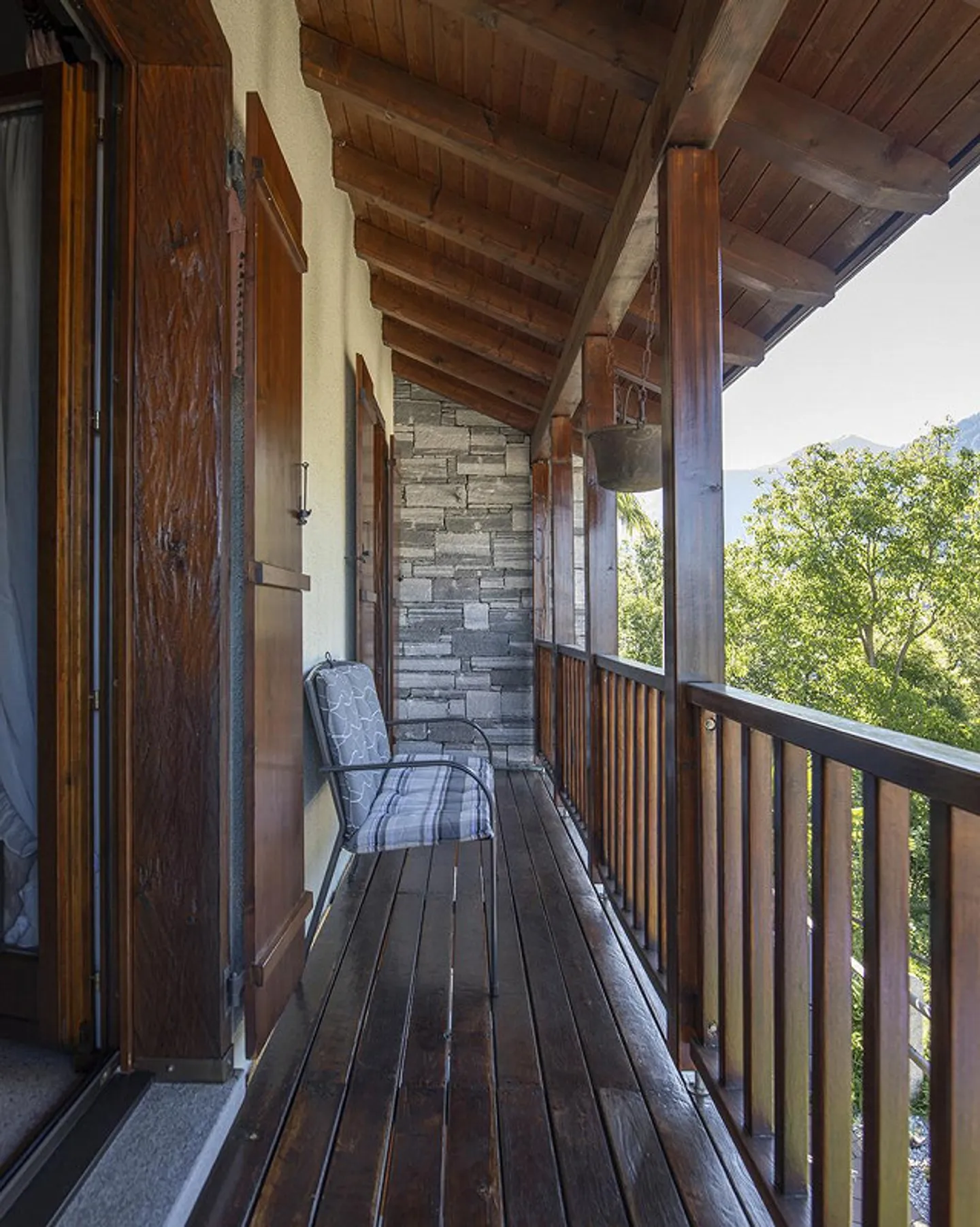 House with terrace idyll and Mediterranean garden flair - Photo 25 of 30