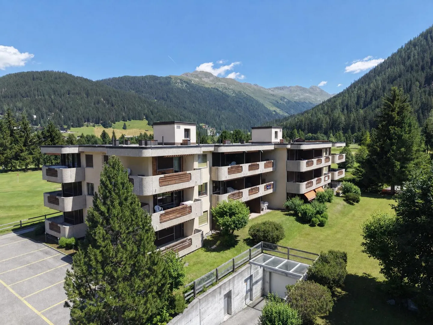 Davos Platz - 2-Room Holiday Apartment - Photo 1 of 6
